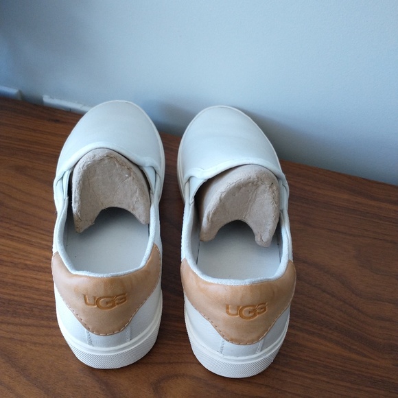 Ugg Women's Cahlvan Sneakers size 7 - Picture 4 of 9